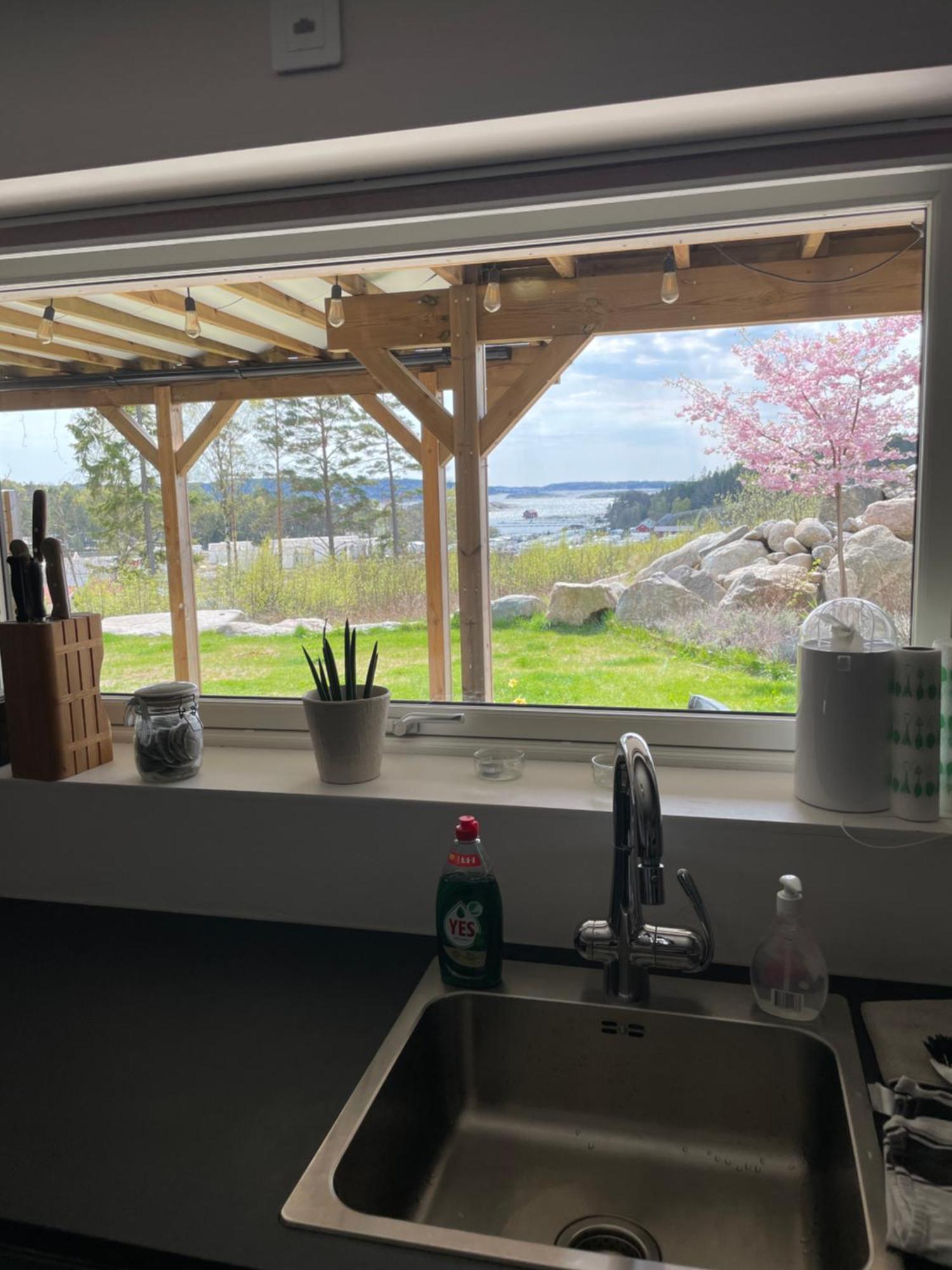 Ny Laegenhet Pa Markplan Med Havsutsikt Strömstad Exteriör bild